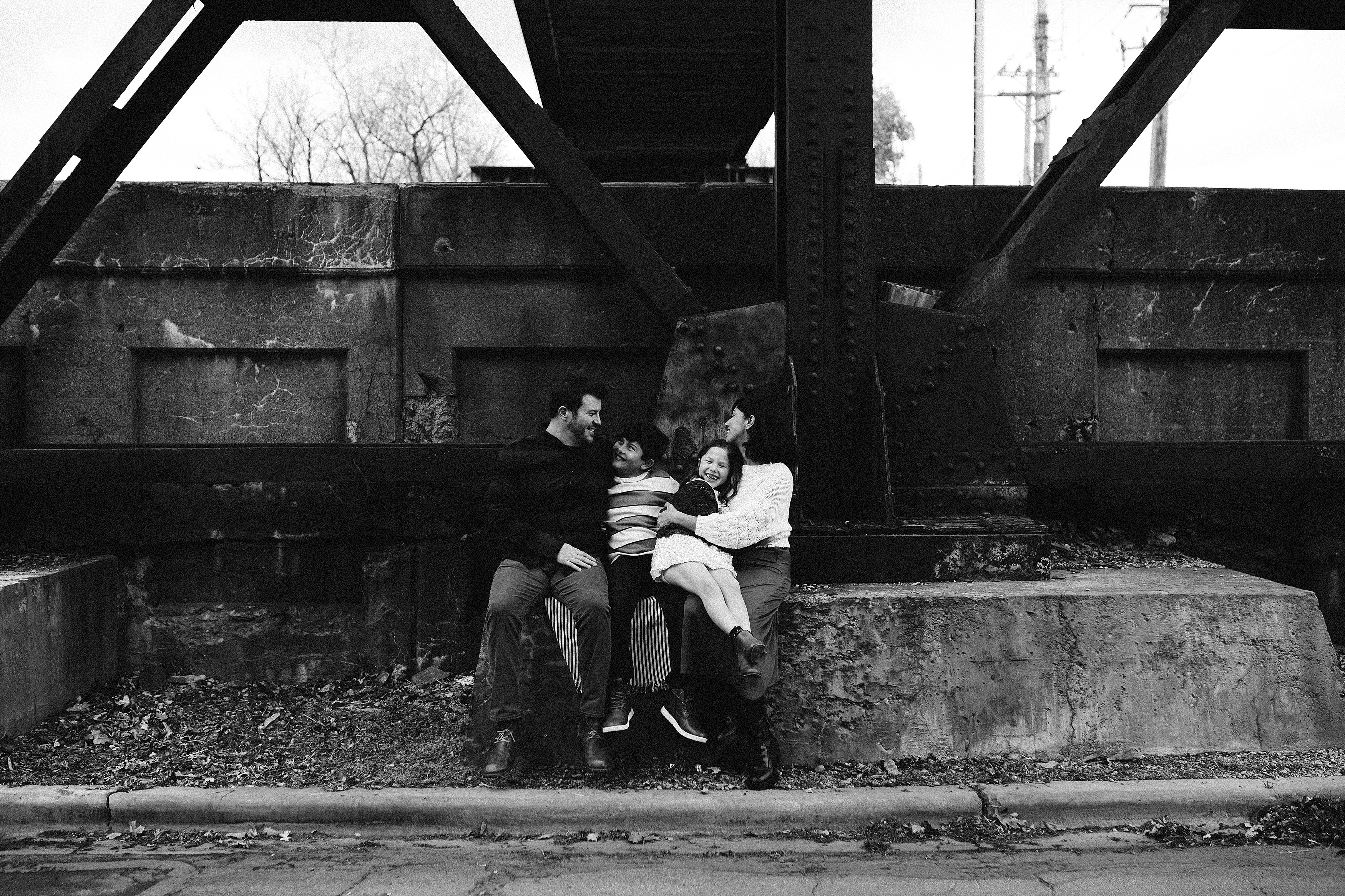 River Forest Family Photos | Adri De La Cruz