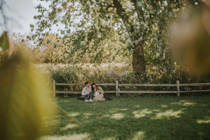 My Favorite Effortless Family Photo Tips for Chicago Parents