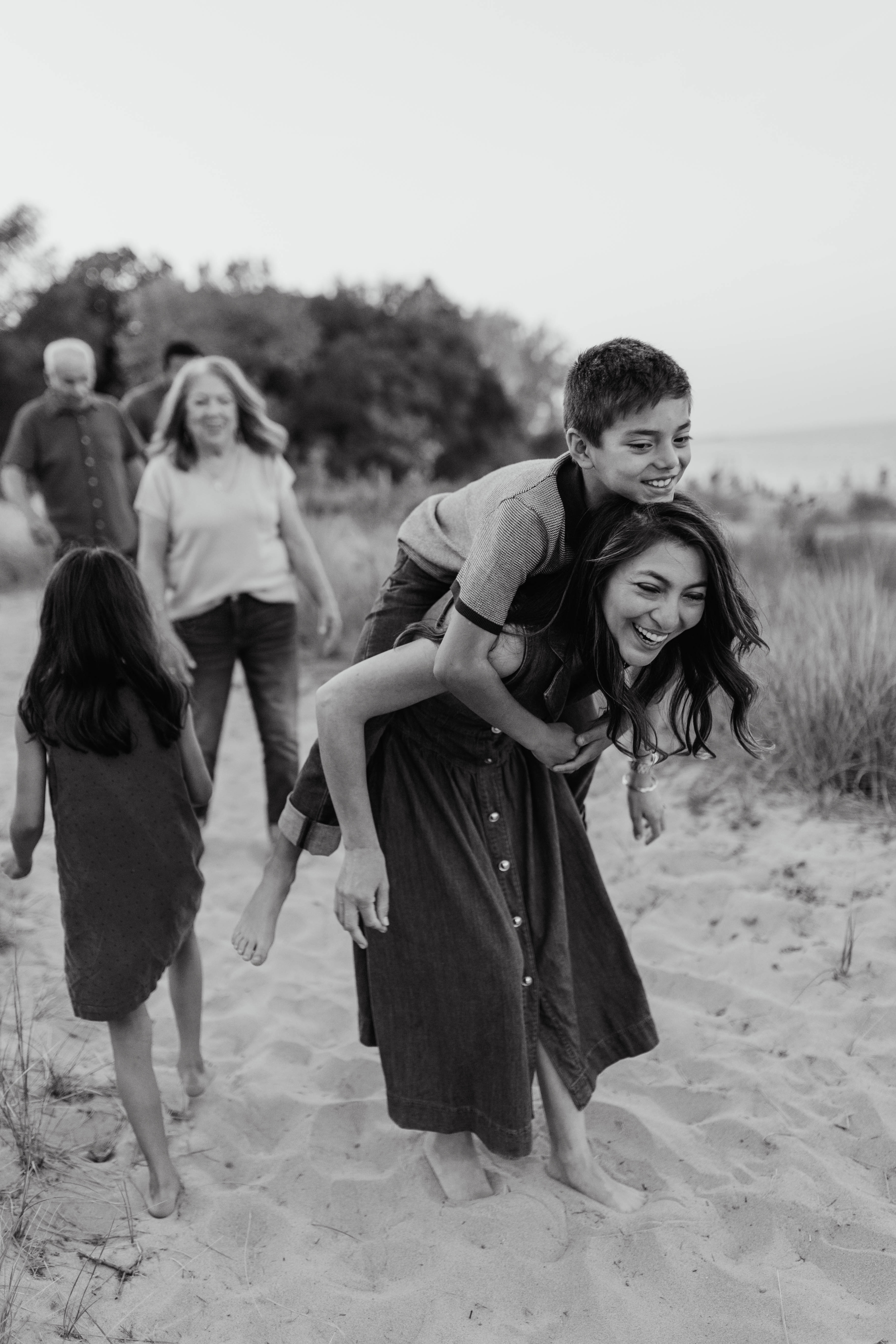 Evanston Family Photos at the Lighthouse | Chicago Photographer